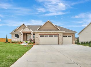 3710 N Crest St, Wichita, KS 67226