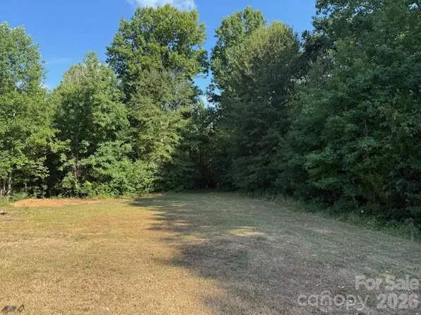576-3 Winter Park Dr, Shelby, NC 28152
