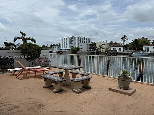 8420 Byron Ave #6 Photo 1