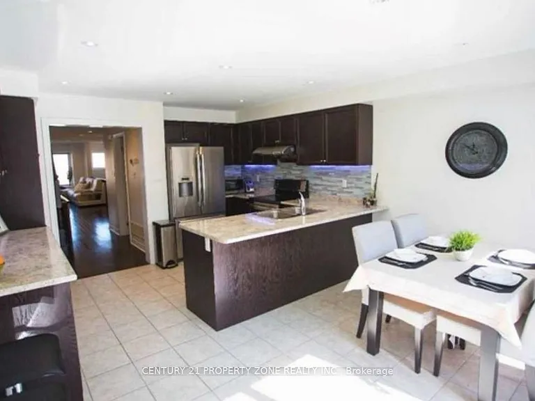 1041 Ellesmere Rd N — Photo 5