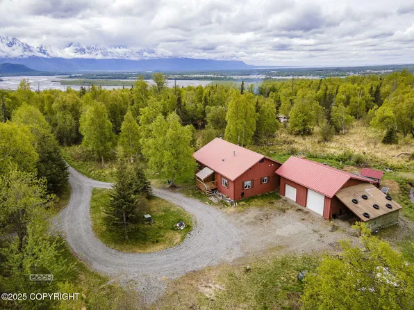 2840 N Kroenung Rd, Palmer, AK 99645