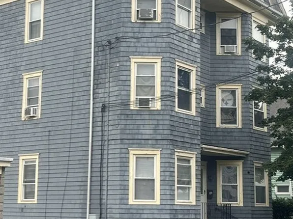 492 N Front St, New Bedford, MA 02746
