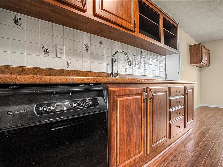 6700 Cipriano Rd — Photo 25