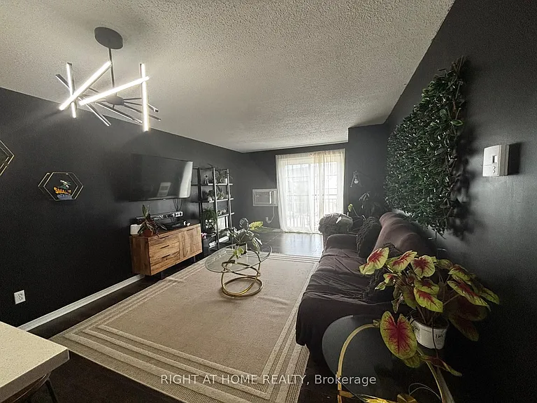 91 Aspen Springs Dr #302 — Photo 7
