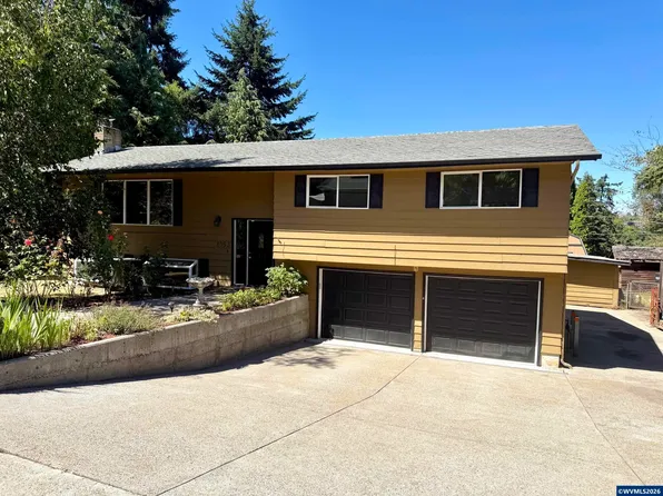 1053 Windemere Dr NW, Salem, OR 97304