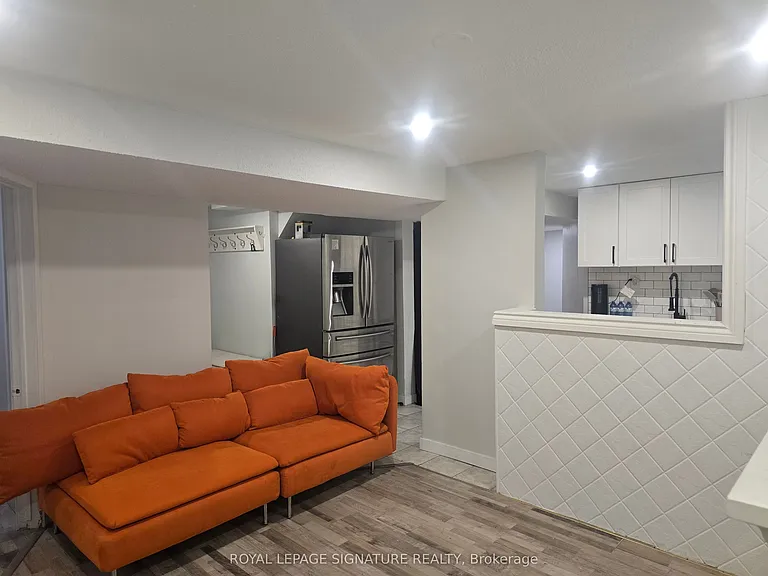 211 Glen Hill Dr #LOWER — Photo 4