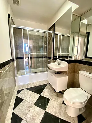 Rented by City Connections Realty | media 8