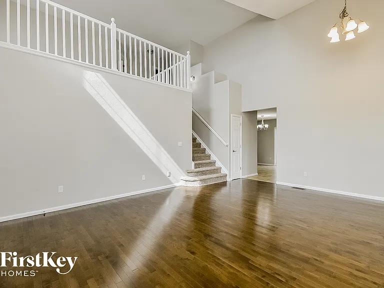 8308 Brook Valley Dr — Photo 3