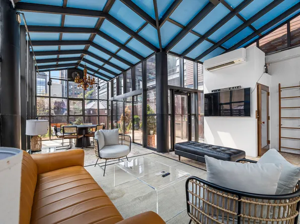 10 East 14th Street image 4 of 55