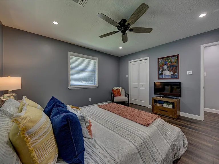 1600 Pecan St — Photo 26