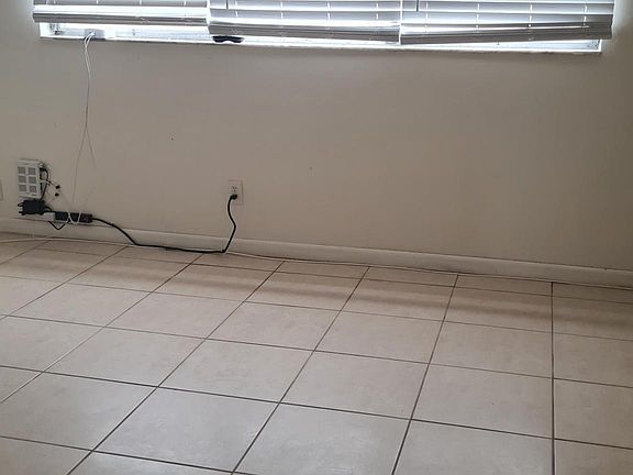 5th image of 5201 NE 24th Ter APT 212