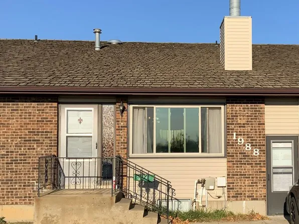 1988 Prairie Ave, Dickinson, ND 58601