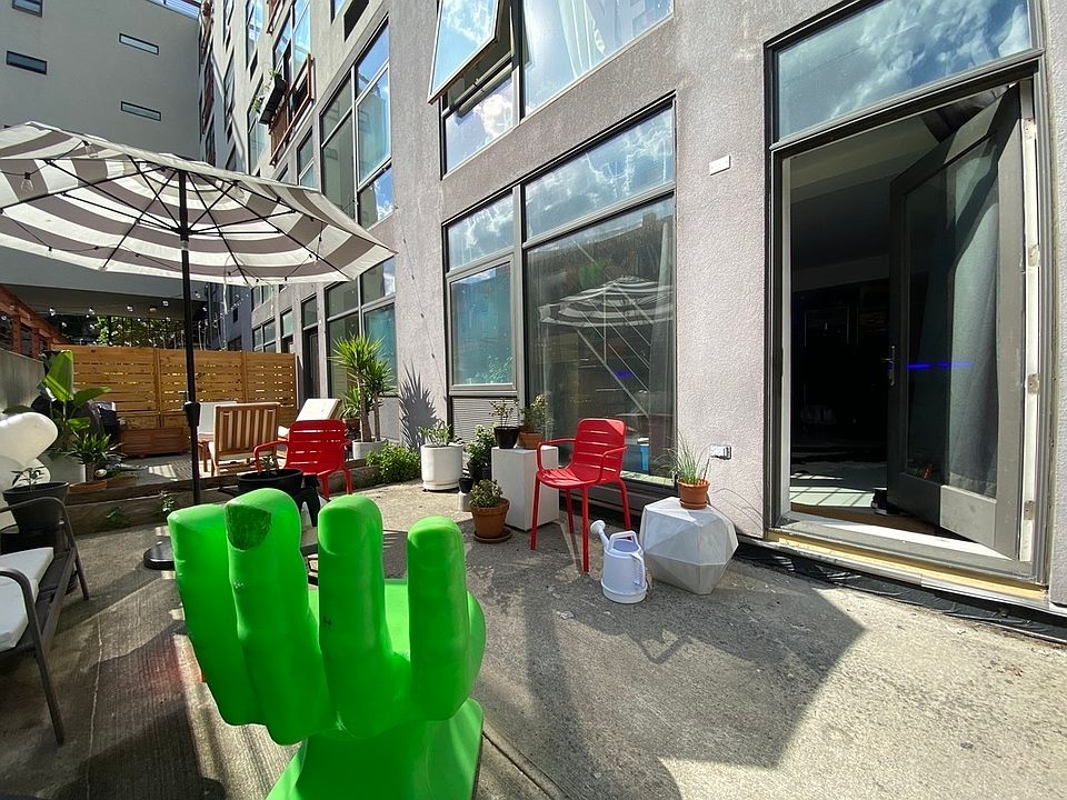 1st image of 112 Troutman St #124