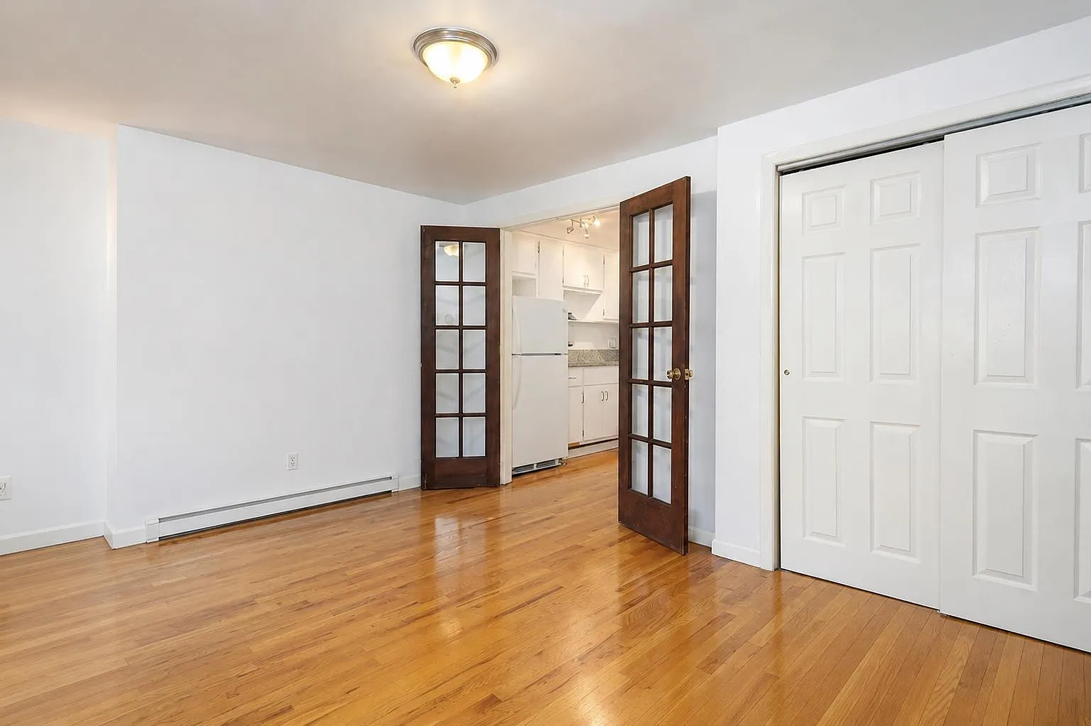 Studio, $3,000 — Photo 4