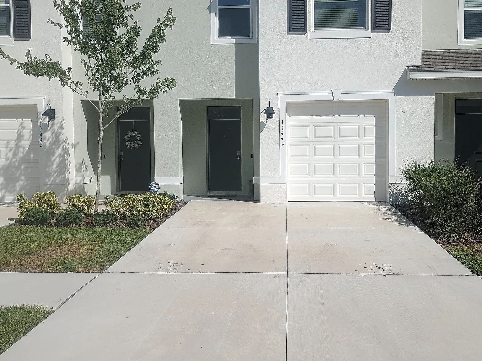 3 bed, 1673 sqft, $1,920 — Photo 1