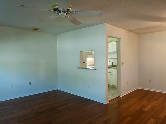 4th image of 2800 Indian River Blvd #2