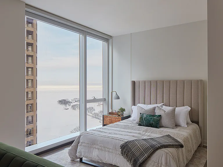 500 Lake Shore Drive — Photo 228