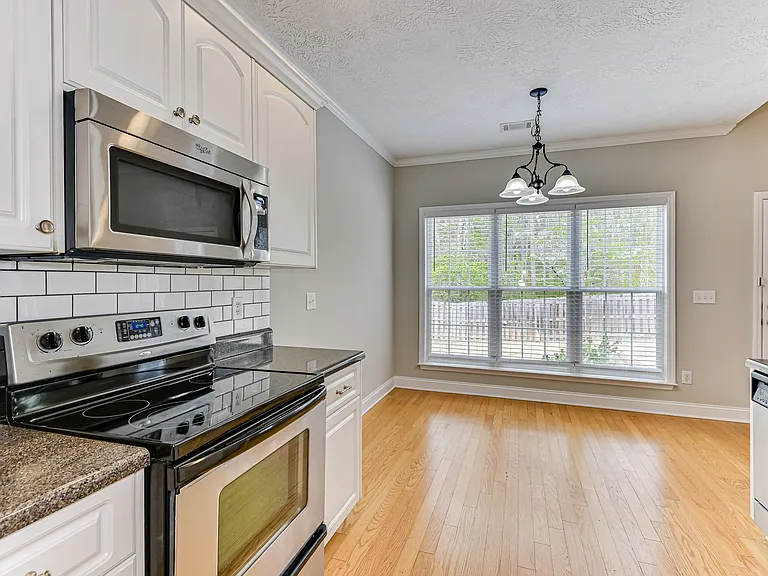 4116 Chastain Dr — Photo 16