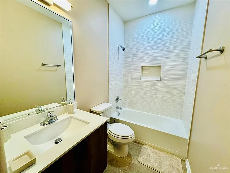 3013 W Driftwood St #1 — Photo 12