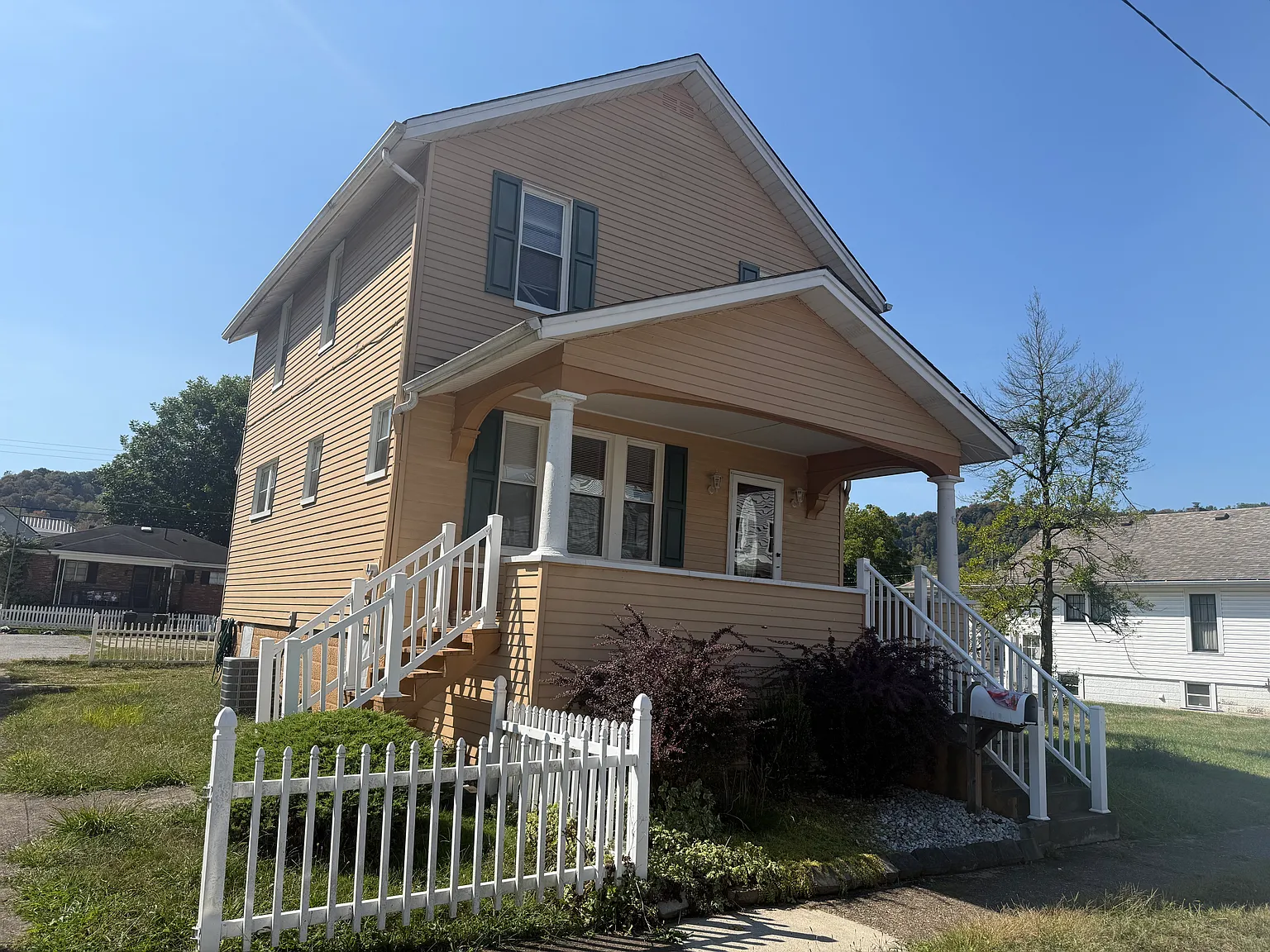 103 Paxton Ave photo 1