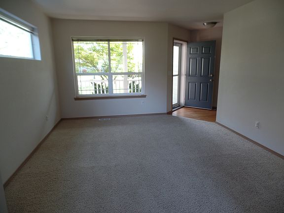 2nd image of 2506 Boulevard Heights Loop SE