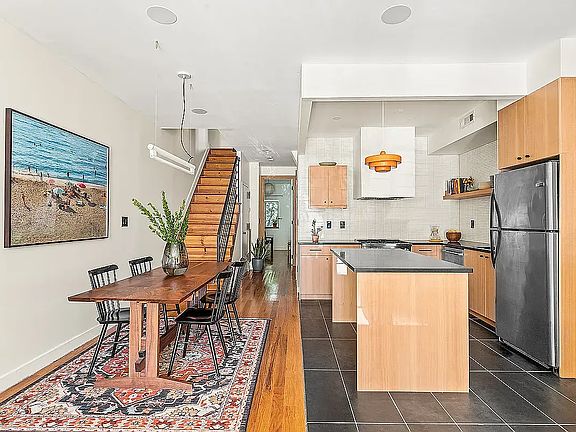 3rd image of 1611 Bergen St #2