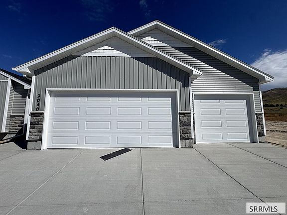 2nd image of 3040 Alexandre Dr