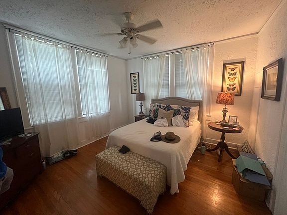 5th image of 1301 Napoleon Ave APT A
