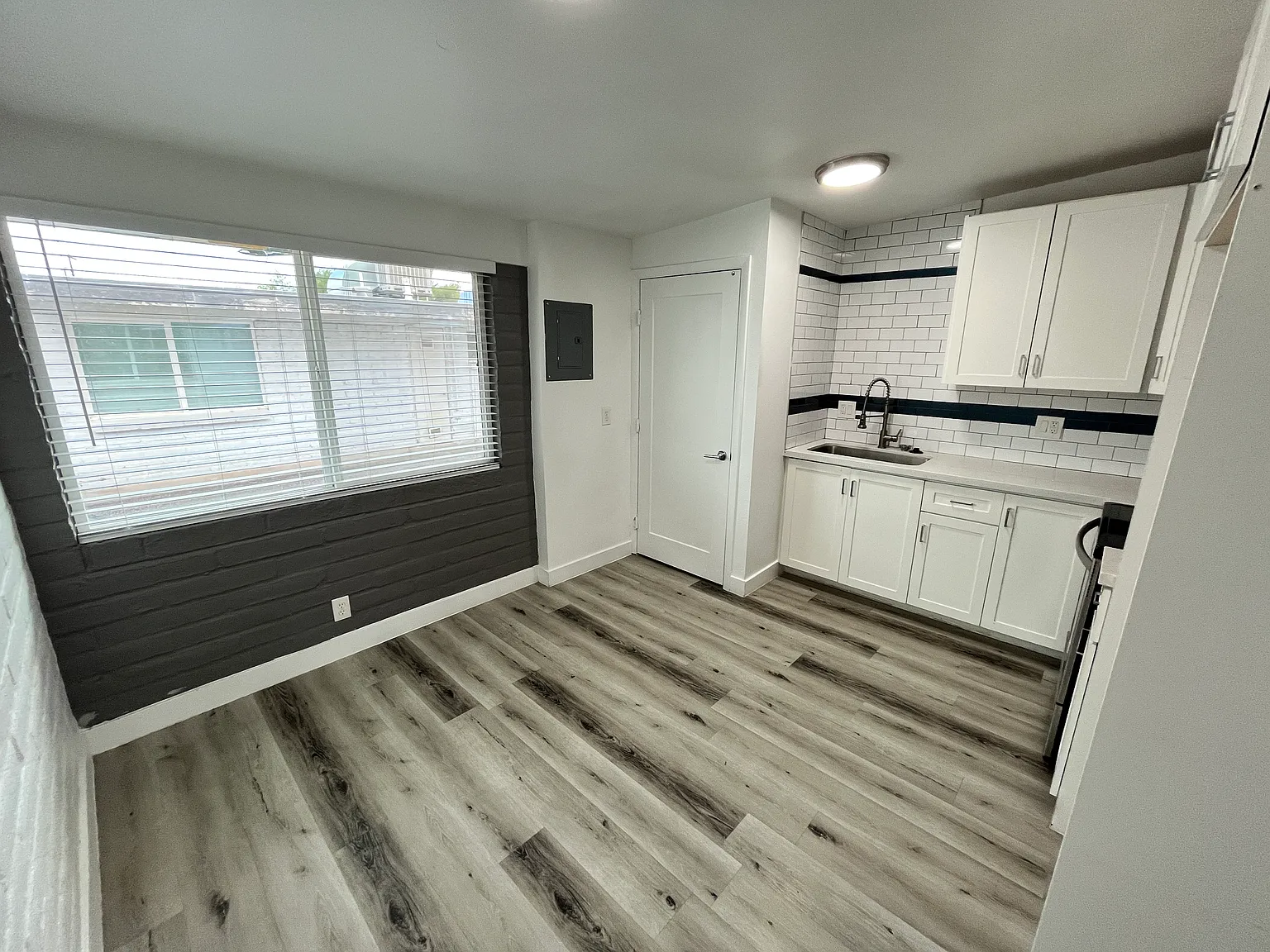 2 bed, 900 sqft, $1,195 — Photo 2