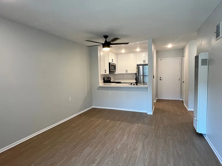 5405 Lindley Avenue — Photo 42