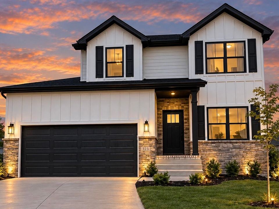 1st image of 123 Charleston Cir