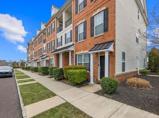 4424 Driftwood Dr, Philadelphia, PA 19129
