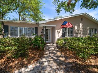 420 Poinsettia Rd, Belleair, FL 33756