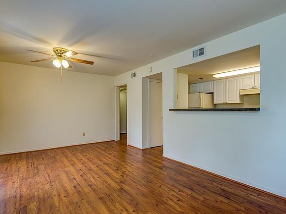 4th image of 3500 Tangle Brush Dr APT 7