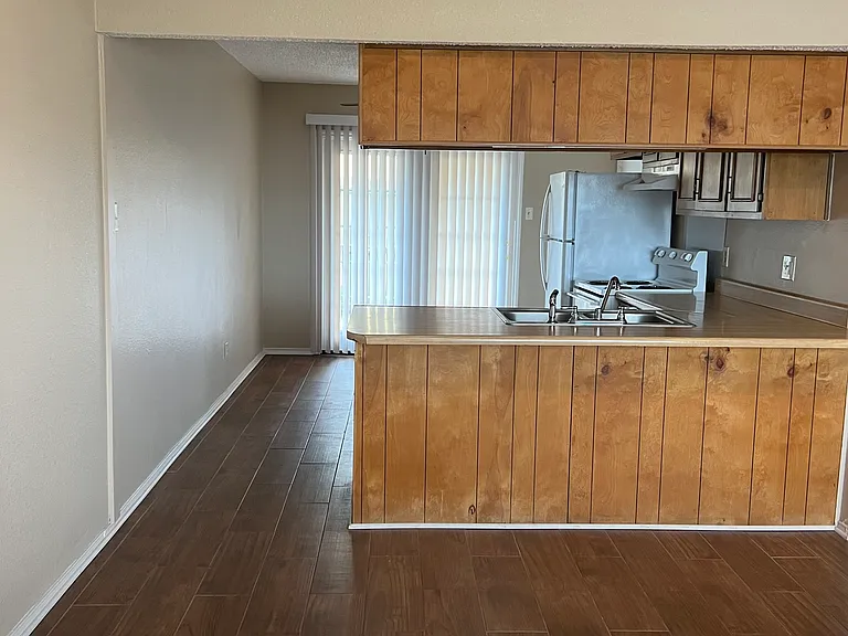 317 Hill Ave #16 — Photo 12