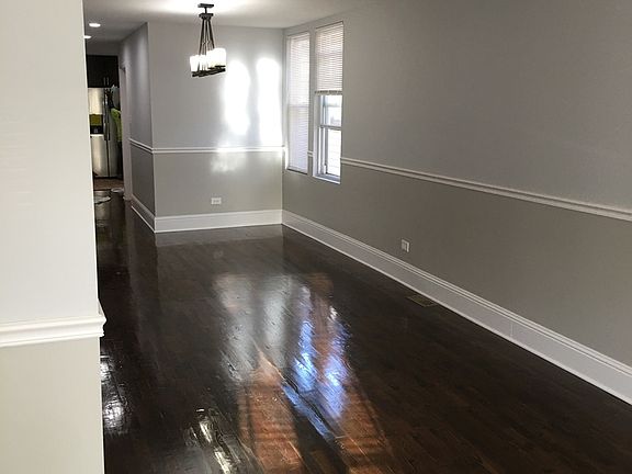 3rd image of 10813 S Avenue H