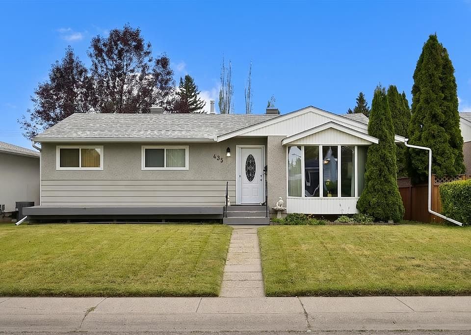 1st image of 435 N 88th Ave SE