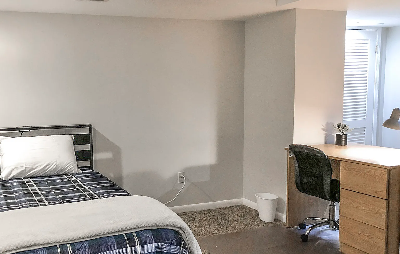 Studio, 700 sqft, $750 — Photo 3