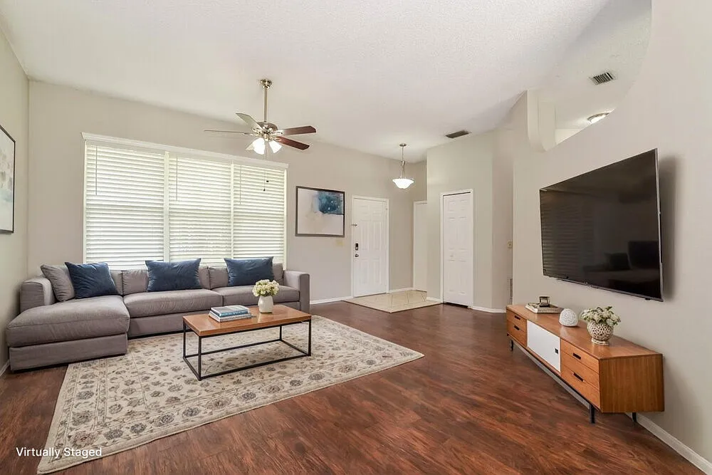 3 bed, 2.0 bath, 1623 sqft, $2,450 — Photo 4