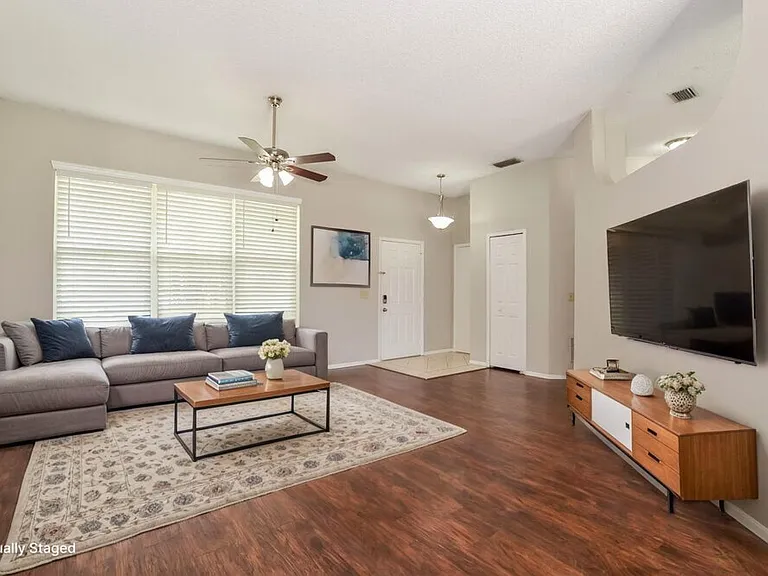1176 Countrywind Dr — Photo 4