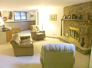 3rd image of 654 Arlington Ave