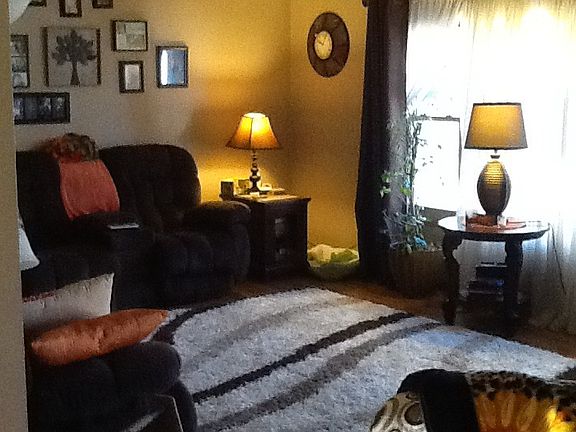 4th image of 649 Elm St