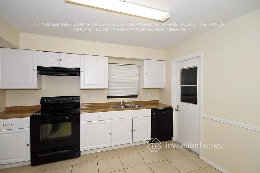 600 Sunrise Dr Titusville, FL 32780 — Photo 2