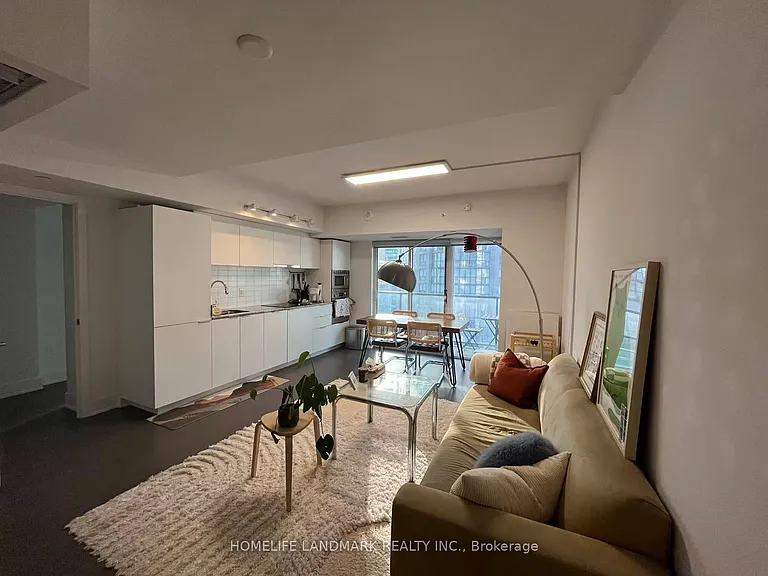955 Bay St #1501 — Photo 2