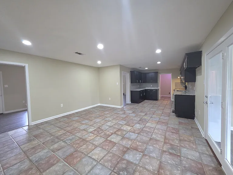 5219 Goodland Dr — Photo 10