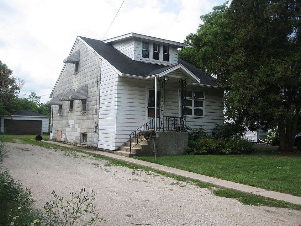 1st image of 335 W School St