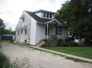 335 W School St, Villa Park, IL