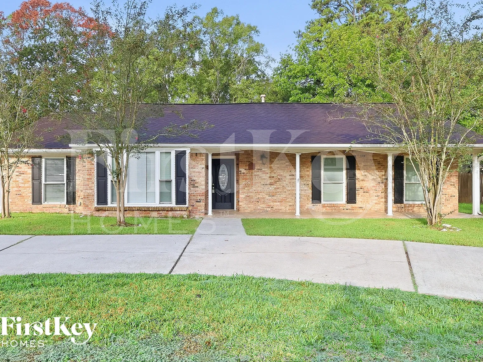 4 bed, 2.0 bath, 2098 sqft, $1,760 — Photo 1