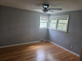 104 Claire Rd, Syracuse, NY 13214
