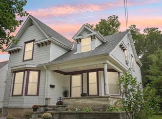 41 Grand Ave, Hartford, WI 53027